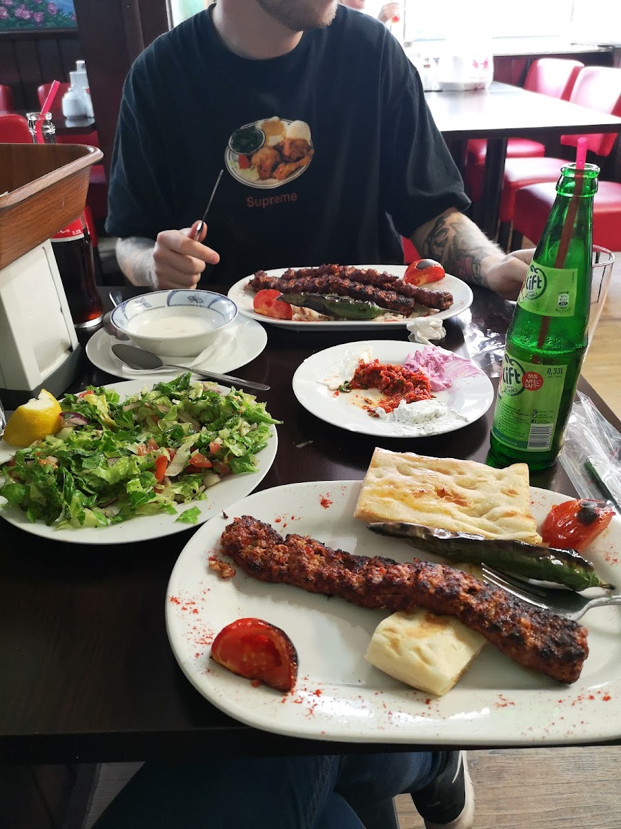 Ali Usta Ocakbaşı Restaurant - Duisburg Photo 10