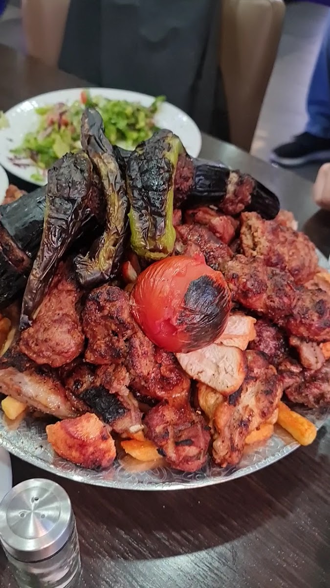 Ali Usta Ocakbaşı Restaurant - Duisburg Photo 2