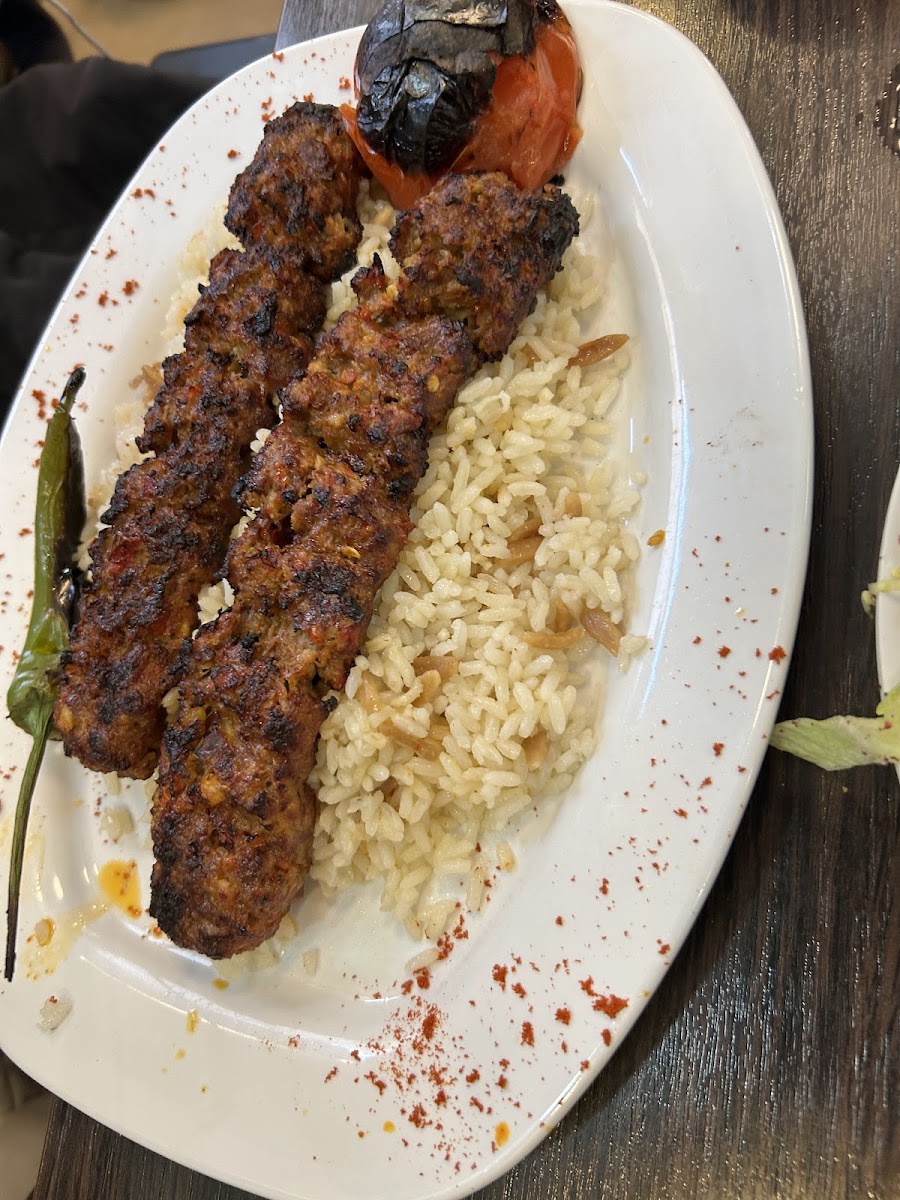 Ali Usta Ocakbaşı Restaurant - Duisburg Photo 4