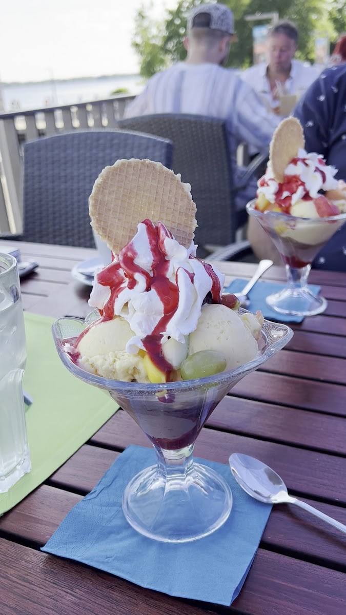 Pier 1 - Restaurant & Eiscafé am Stadthafen Senftenberg Photo 2