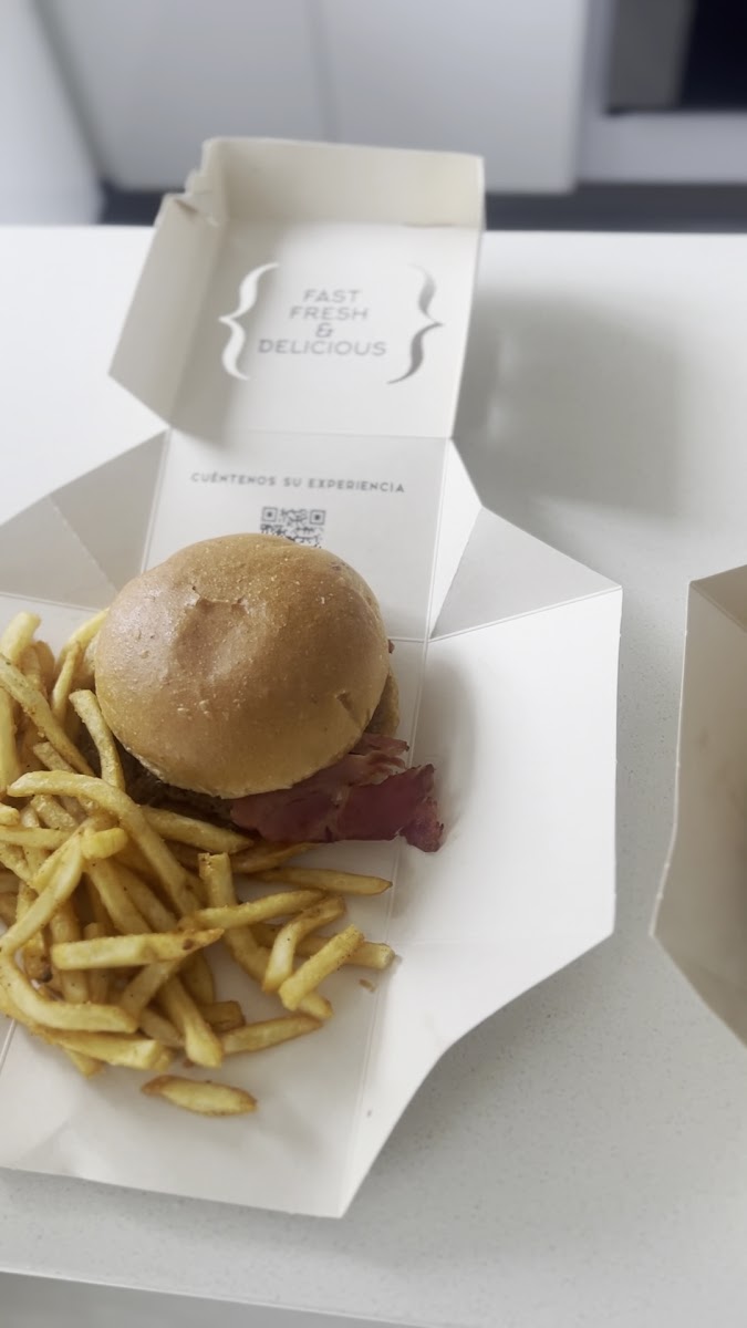 Home Burgers Poblado Photo 2