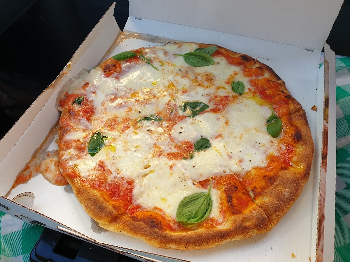 Pizzeria La Piccola Photo 5