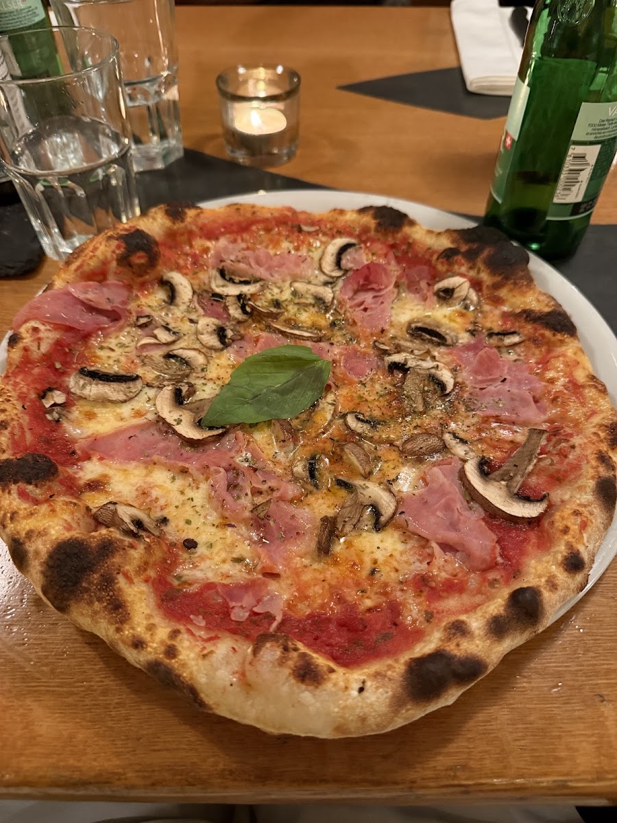 Restaurant Pizzeria Frohsinn Photo 2
