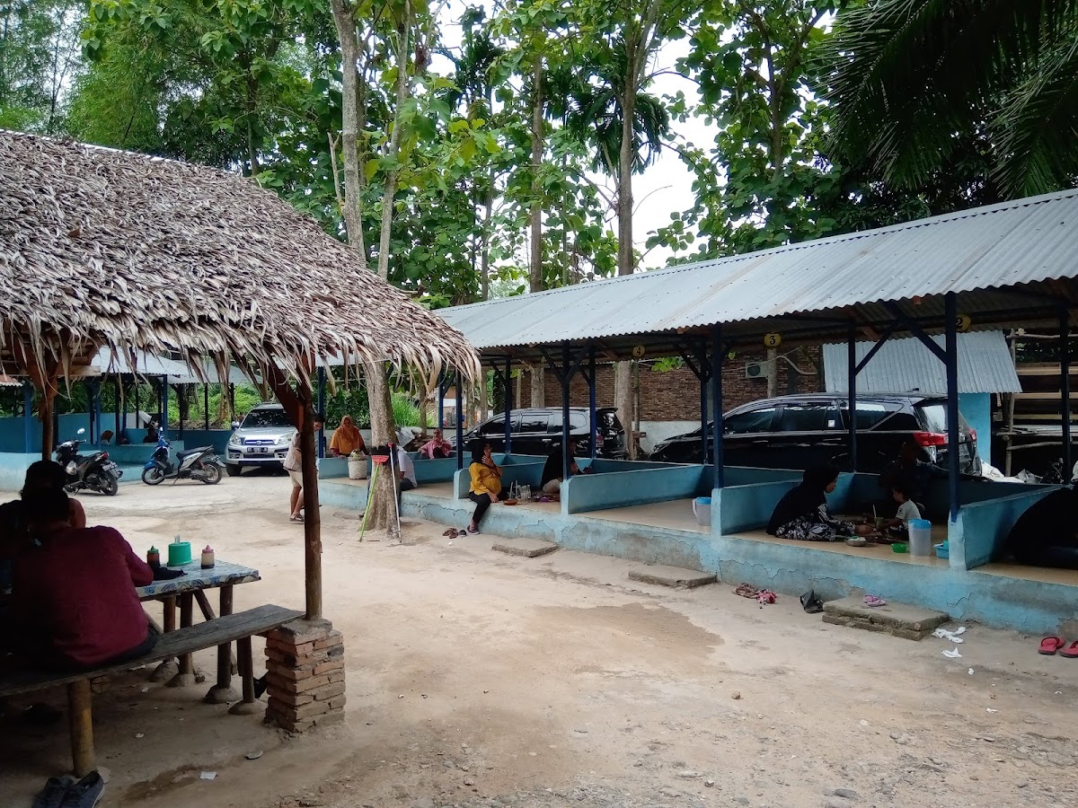 RUMAH MAKAN HOLAT NAZWA Br. REGAR Photo 4
