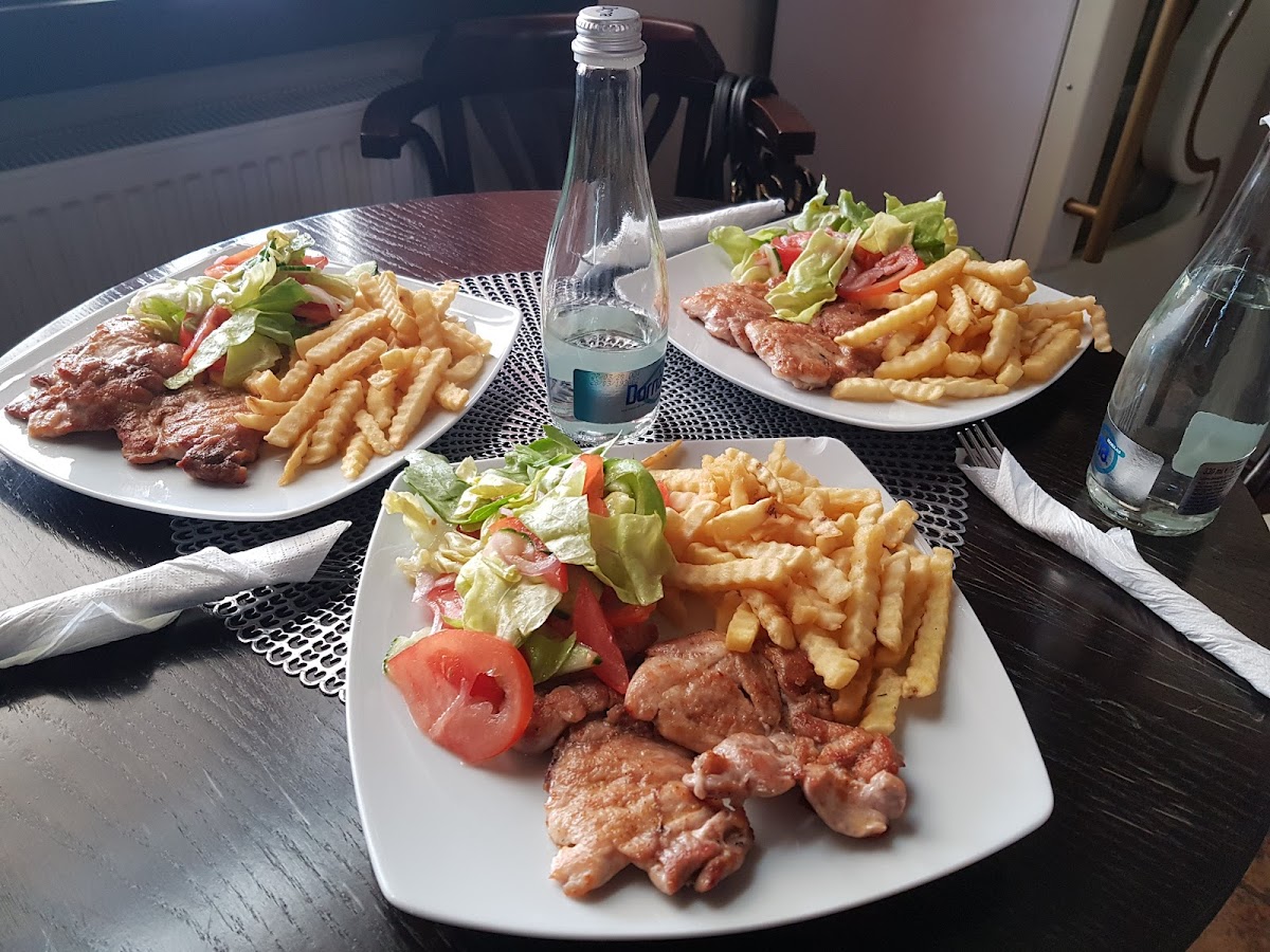 Ungureanu M-restaurant Photo 10