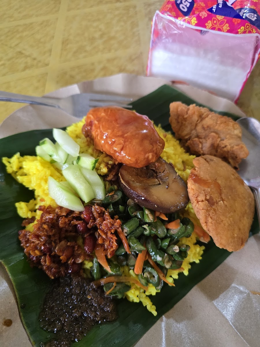 Nasi Kuning Siantan Photo 3
