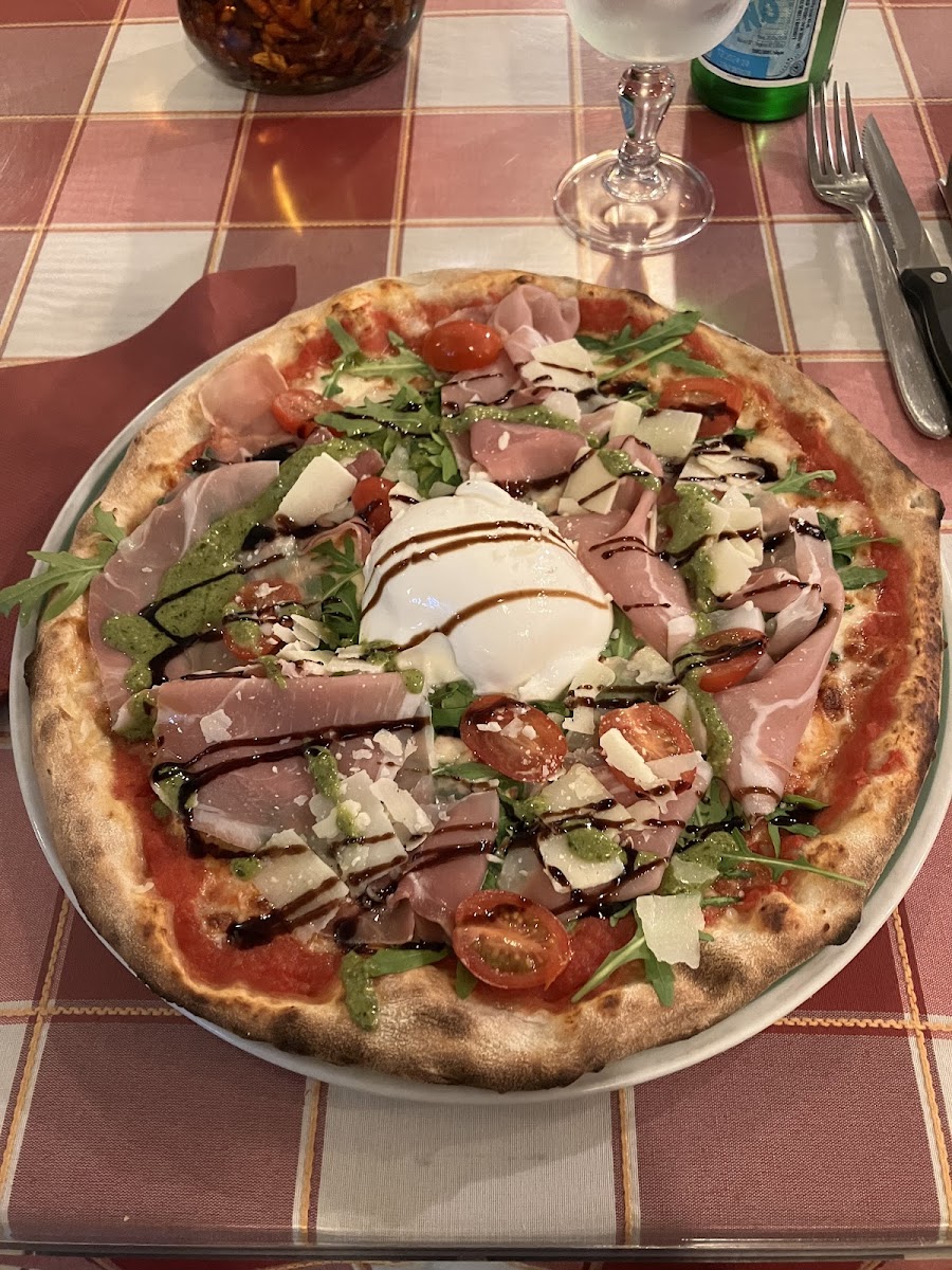 Pizzeria Avarello Photo 2