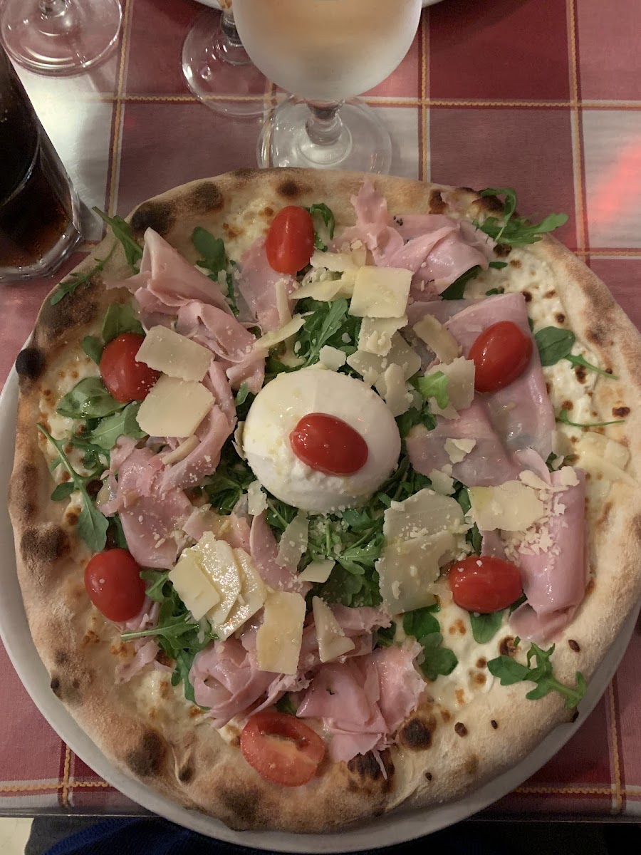 Pizzeria Avarello Photo 3