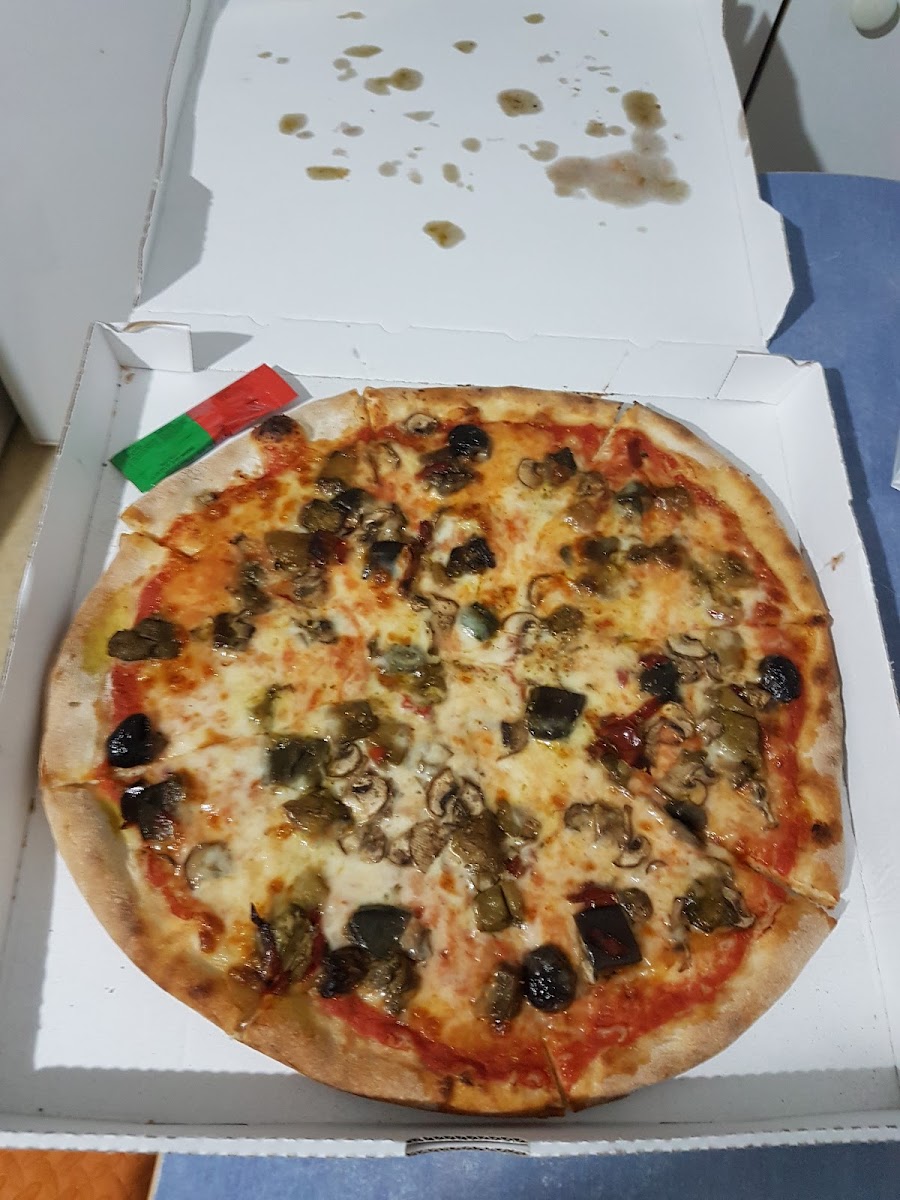 Pizzeria Avarello Photo 8