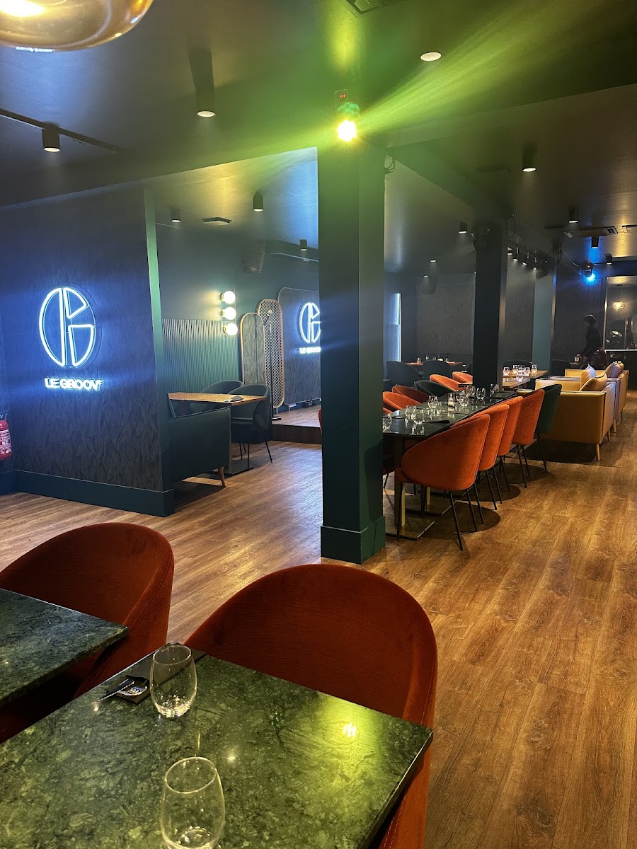 Le Groov’ / Eat , Vibe & Smoke