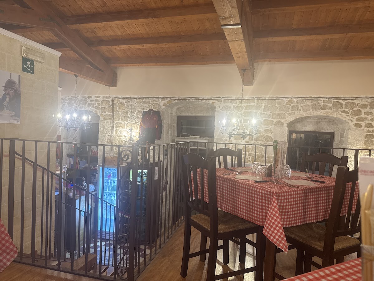 L' OSTERIA romana Photo 3