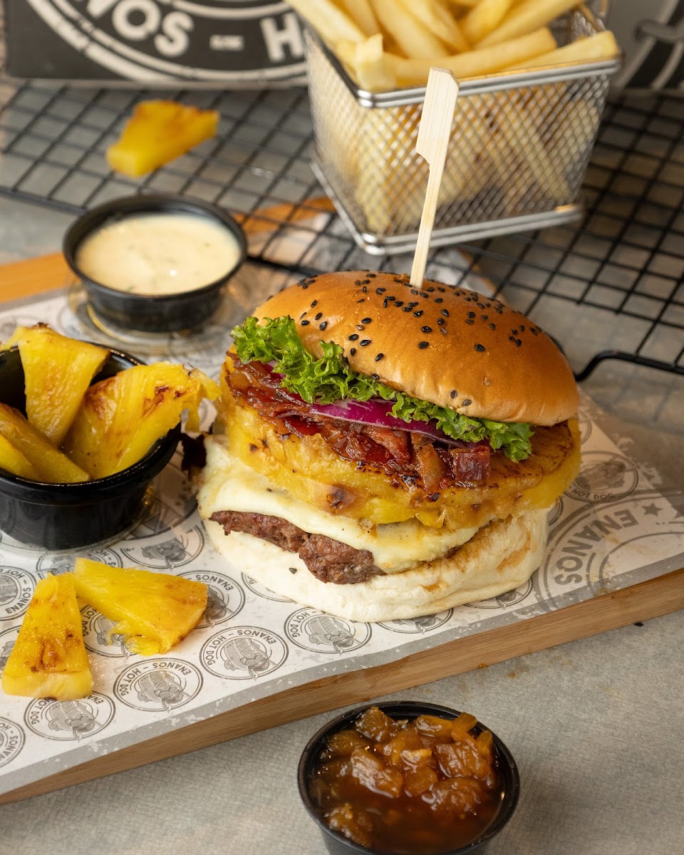 Enanos Burger's Photo 8
