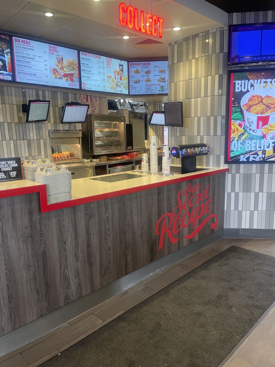KFC Rochdale - Kingsway Retail Park Photo 3