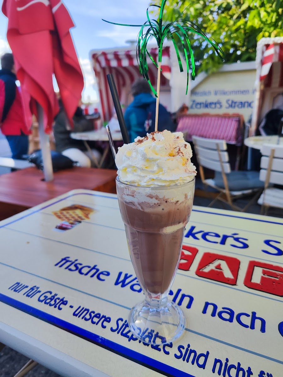 Zenkers Strand Cafe Photo 6