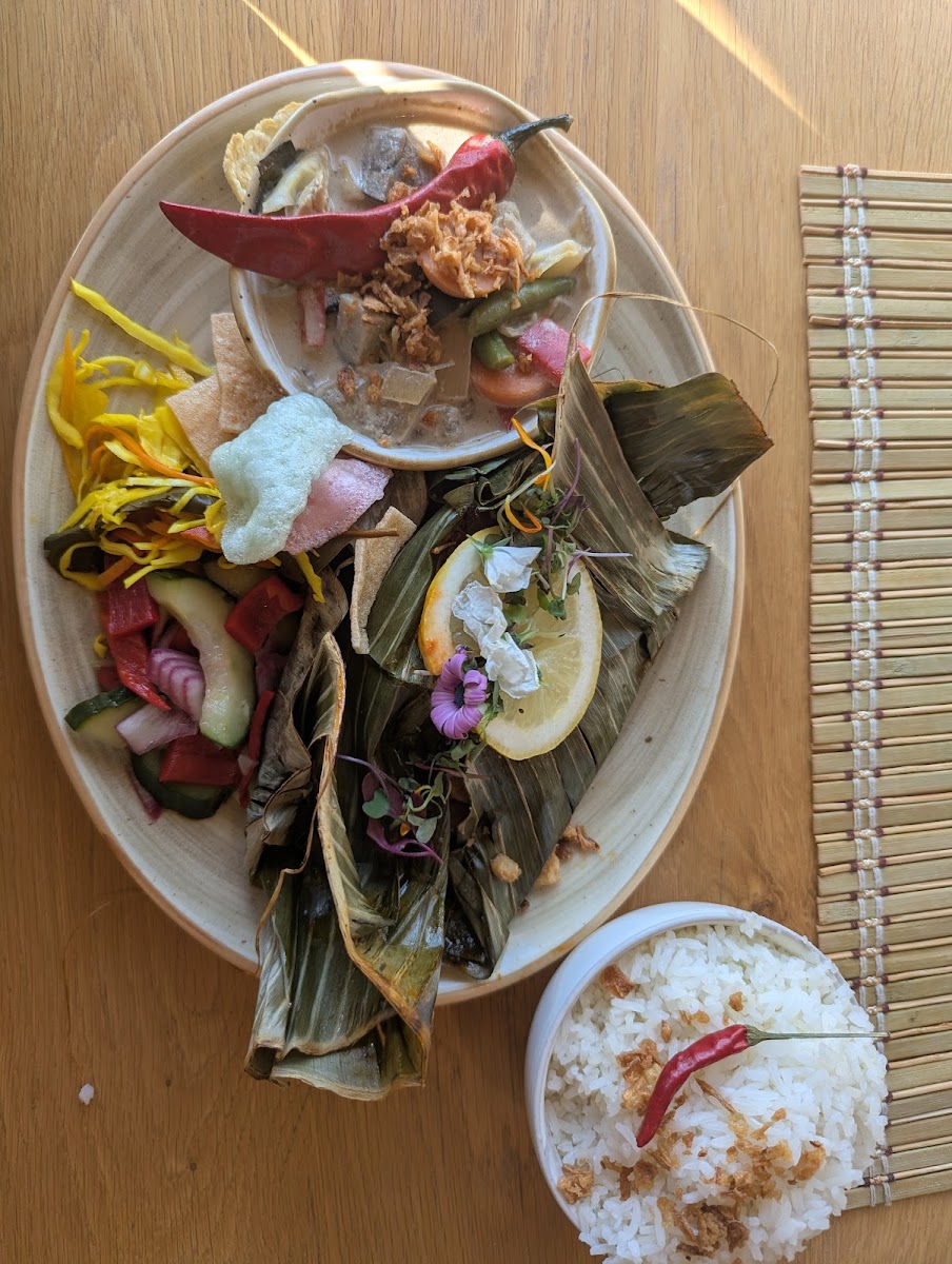 Restaurant Isla Bali Authentic Indonesian Photo 4