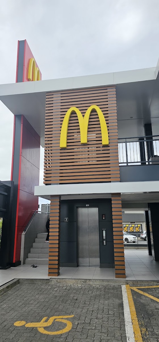 McDonald's Oxford Road Drive-Thru Photo 3
