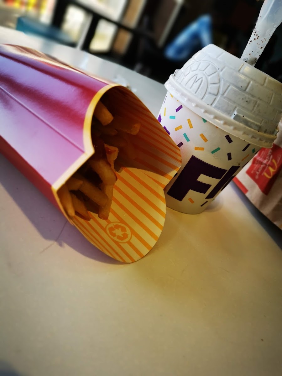McDonald's Oxford Road Drive-Thru Photo 8