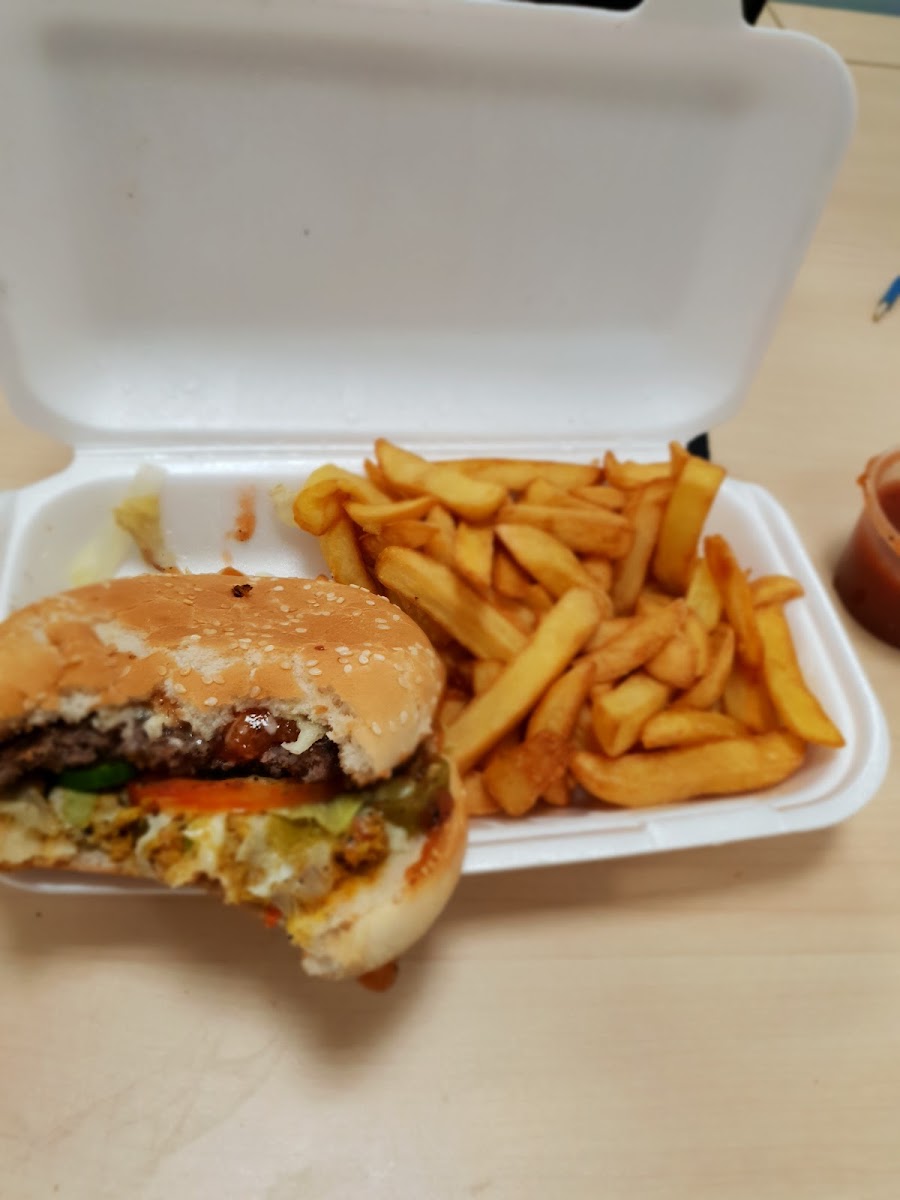 MacDonners Fast Food Photo 8