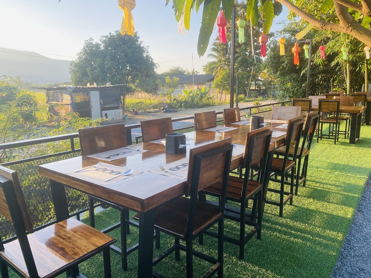 Aim Him Mueang Cafe and Restaurant