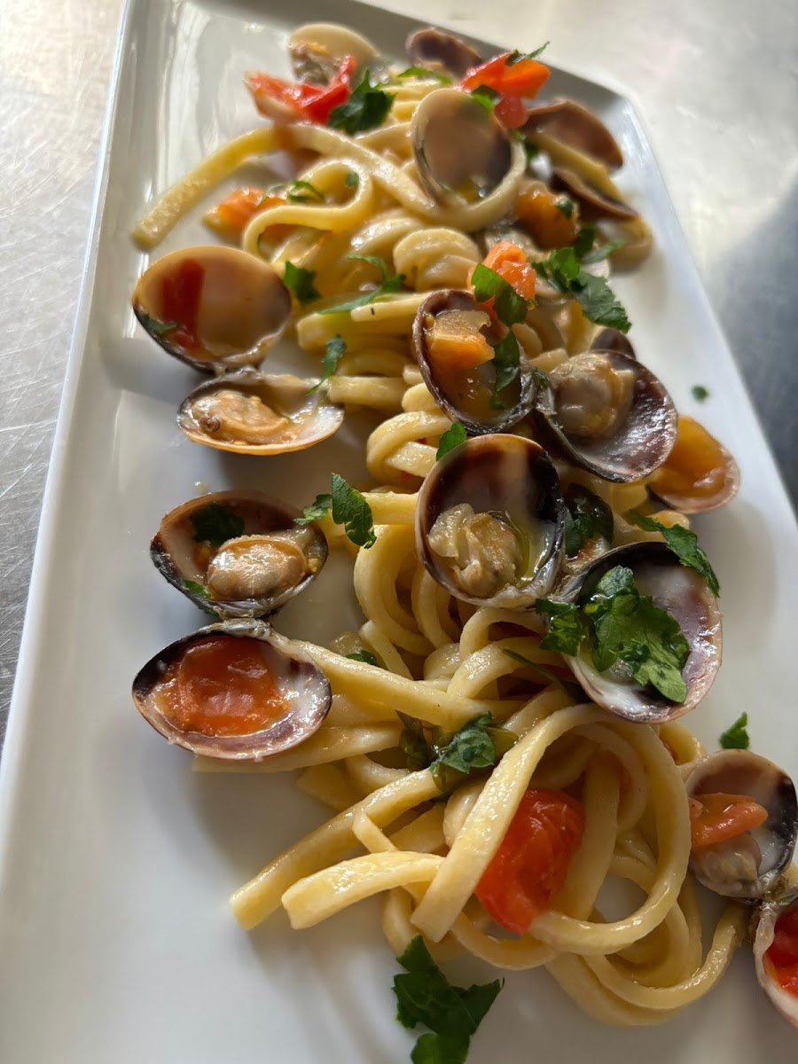 TUELA Cibo&Co Photo 3