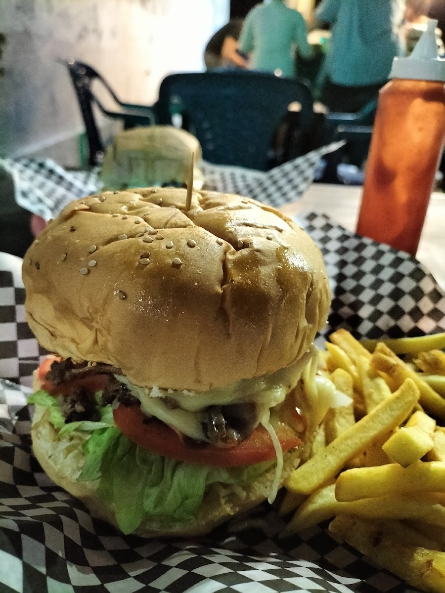 EL MESON DE LA 22