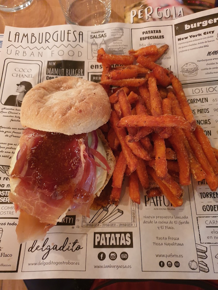 Lamburguesa (Los Patos) Photo Menu 5