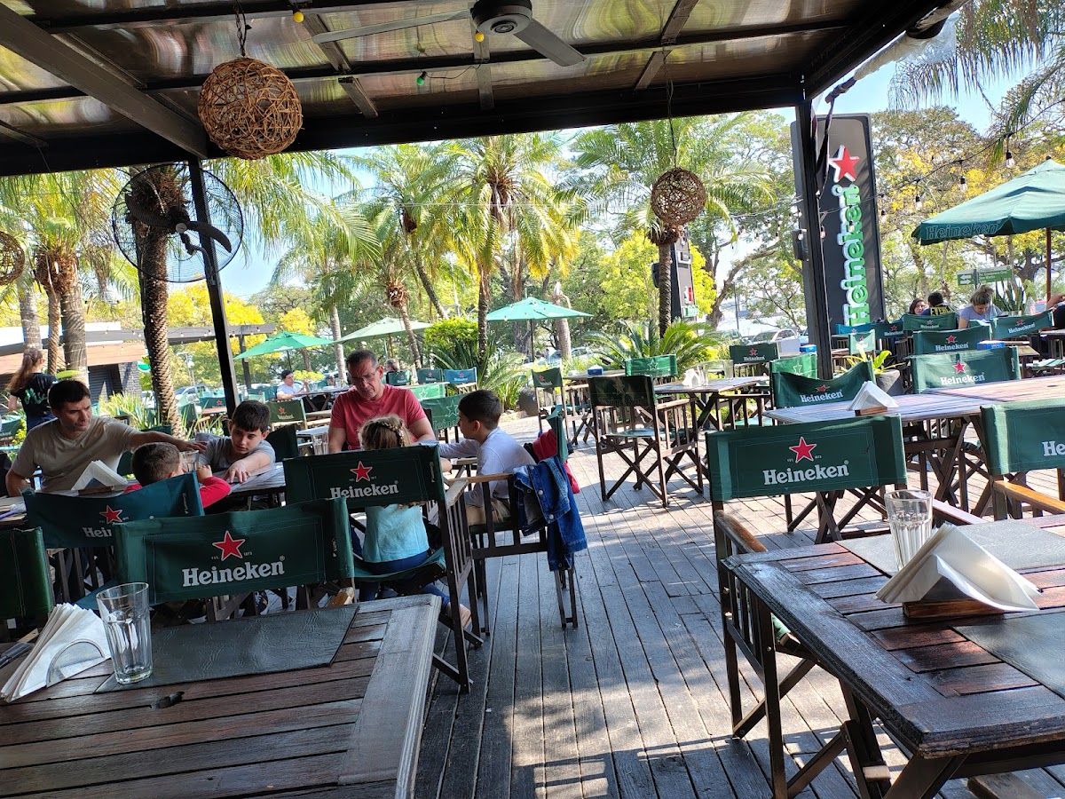 Al Río Resto Grill