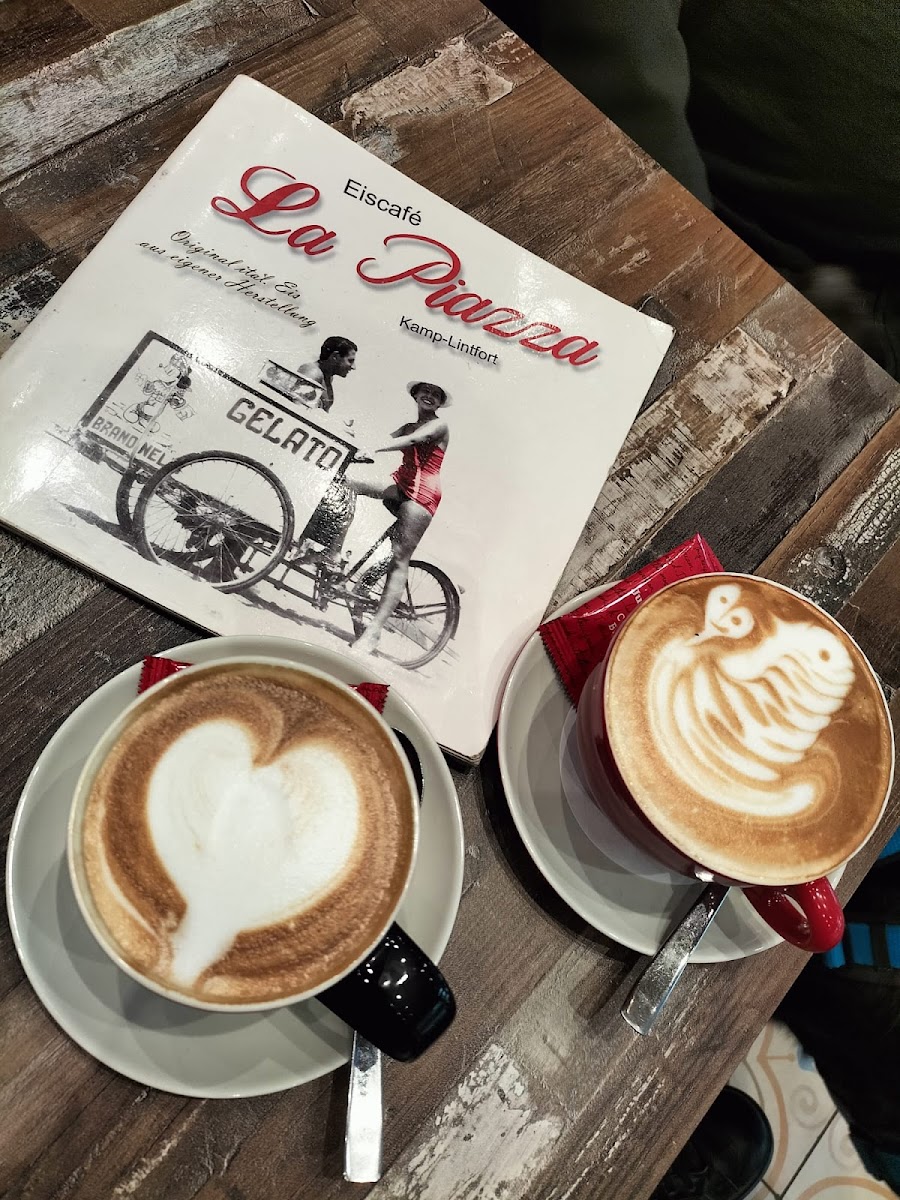Eiscafé La Piazza Kamp-Lintfort Photo 7