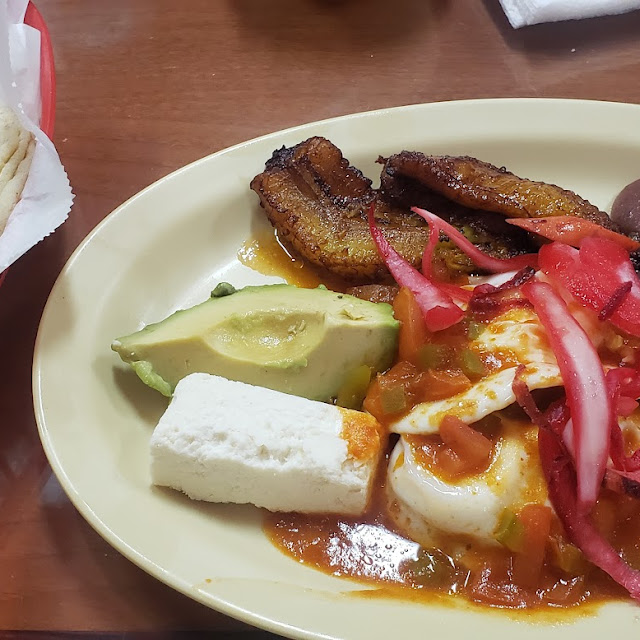 Huevos Rancheros Con Tortillas de Maíz A Mano