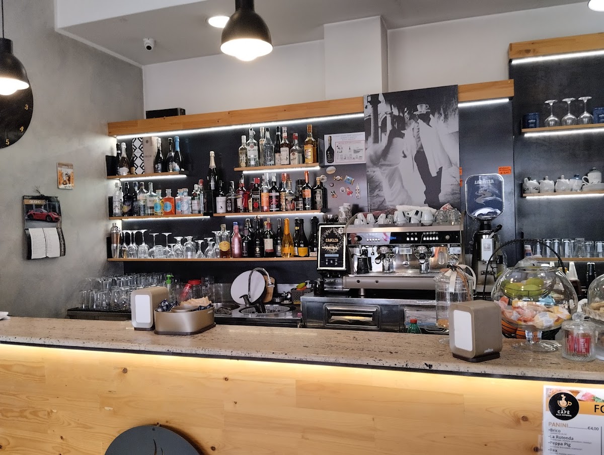 Cafe alla rotonda Photo 6