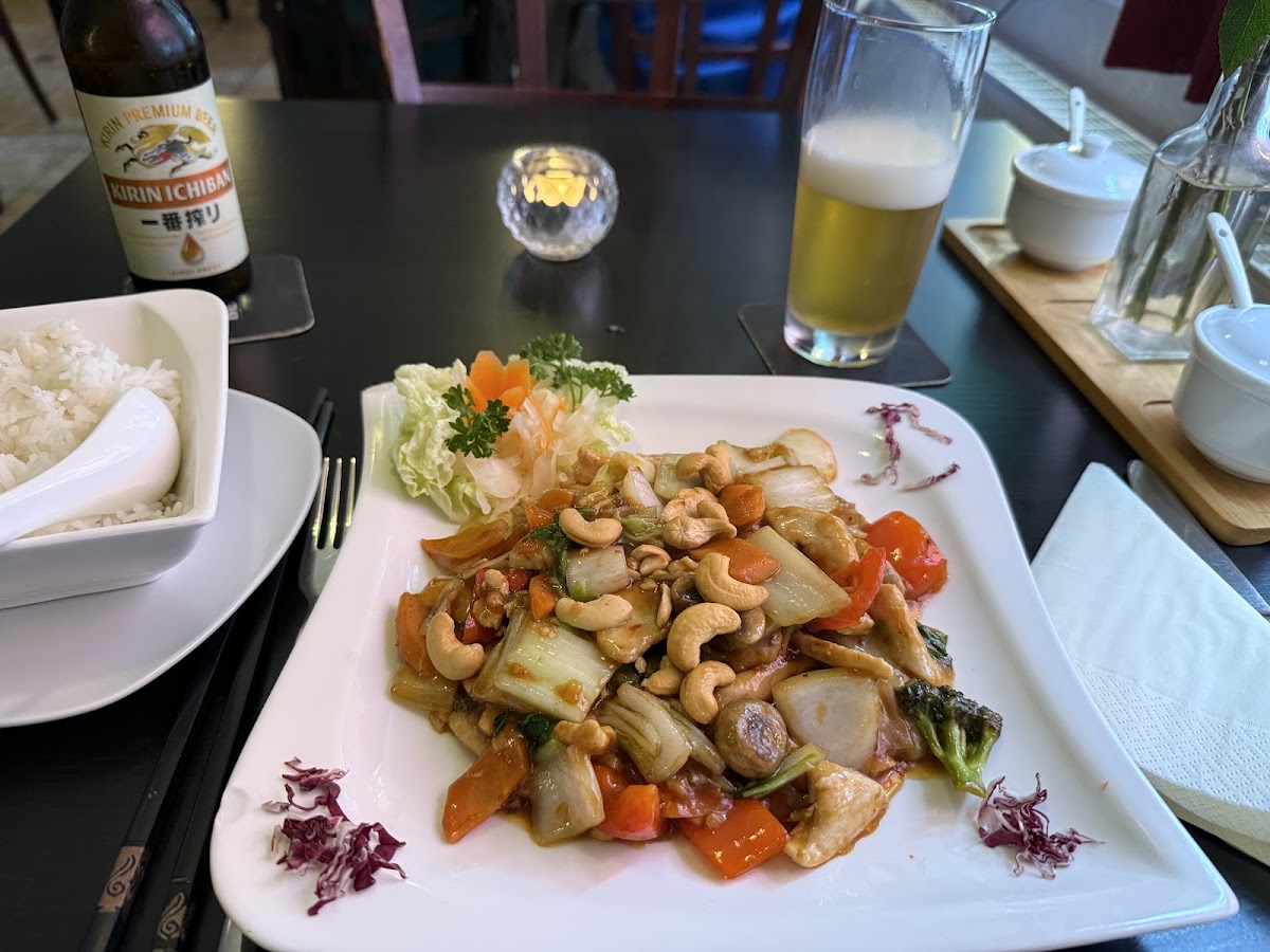 Mr.Trung Viet Cuisine - Sushi Photo 4