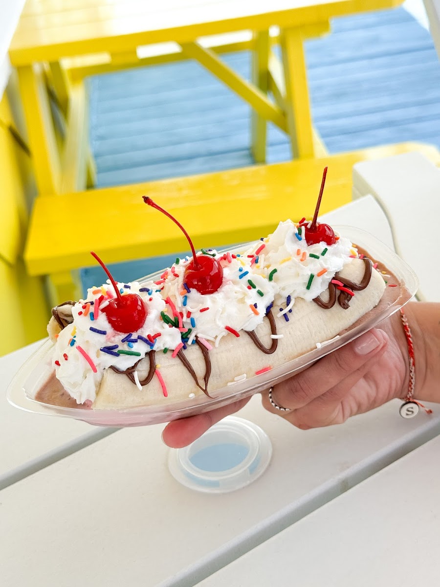 Banana's Ice Cream Cafe Photo 5