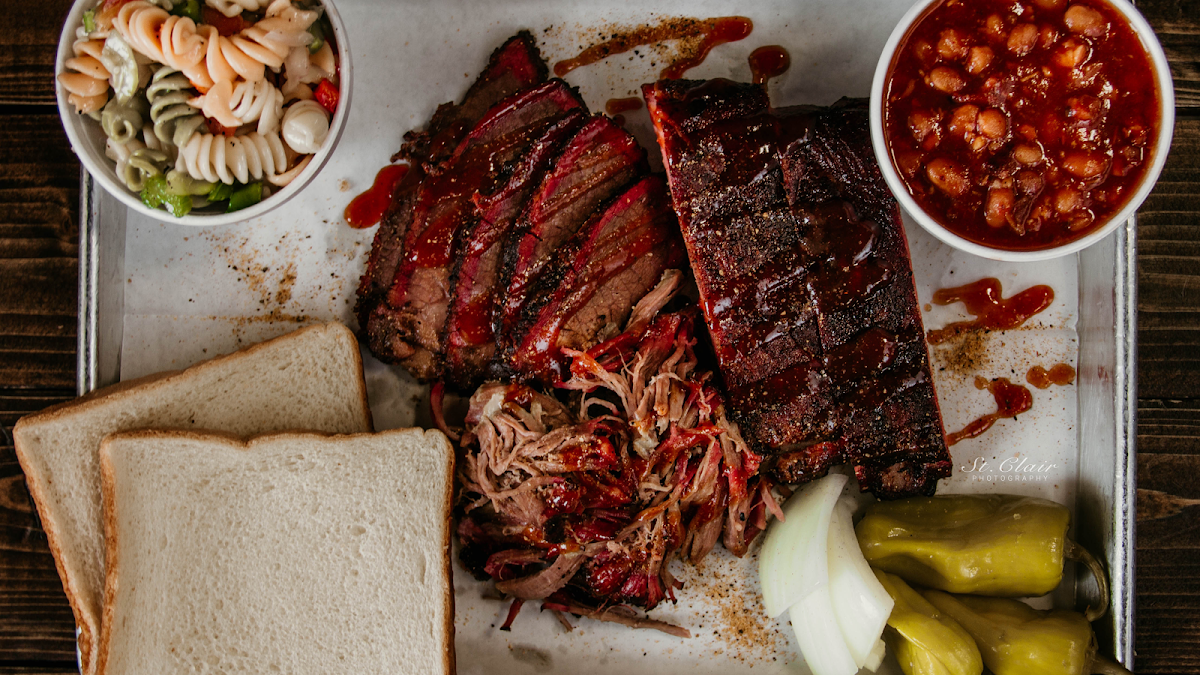 Mac's BBQ Photo 4