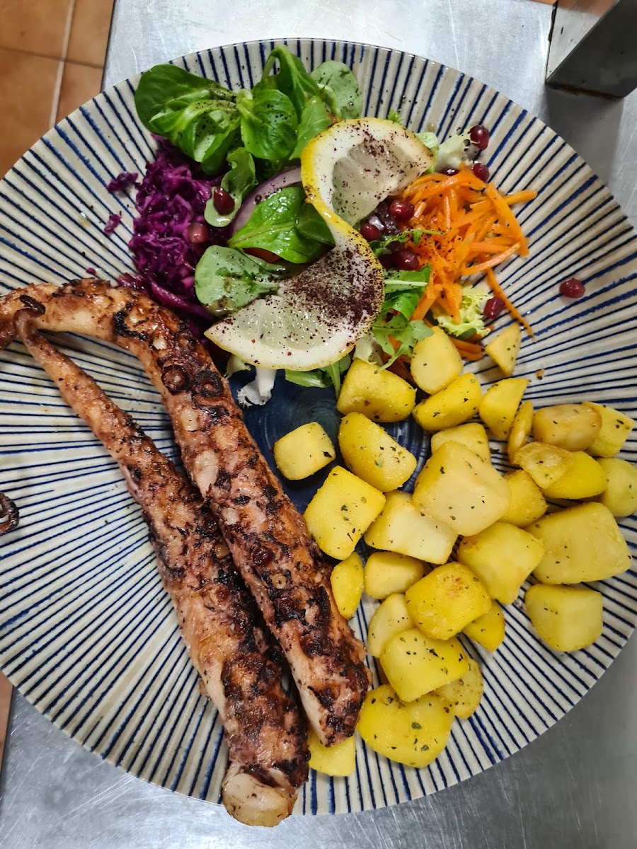 LA FAMILIA TURKISH BBQ COCTAILBAR Photo 9