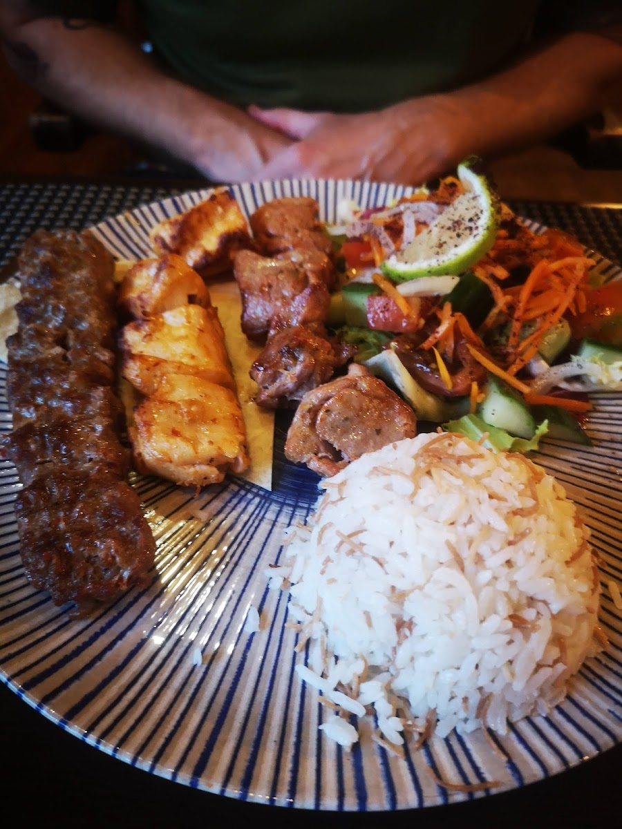 LA FAMILIA TURKISH BBQ COCTAILBAR Photo 4