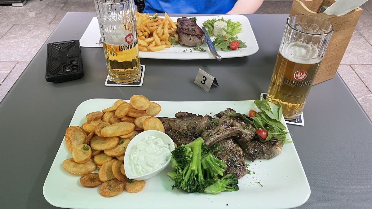 AusZeit Restaurant und Biergarten Photo 9