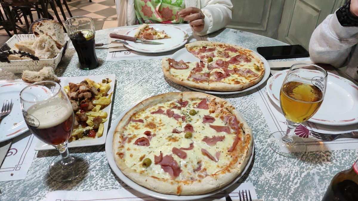 Tizon's pizzería Photo 7