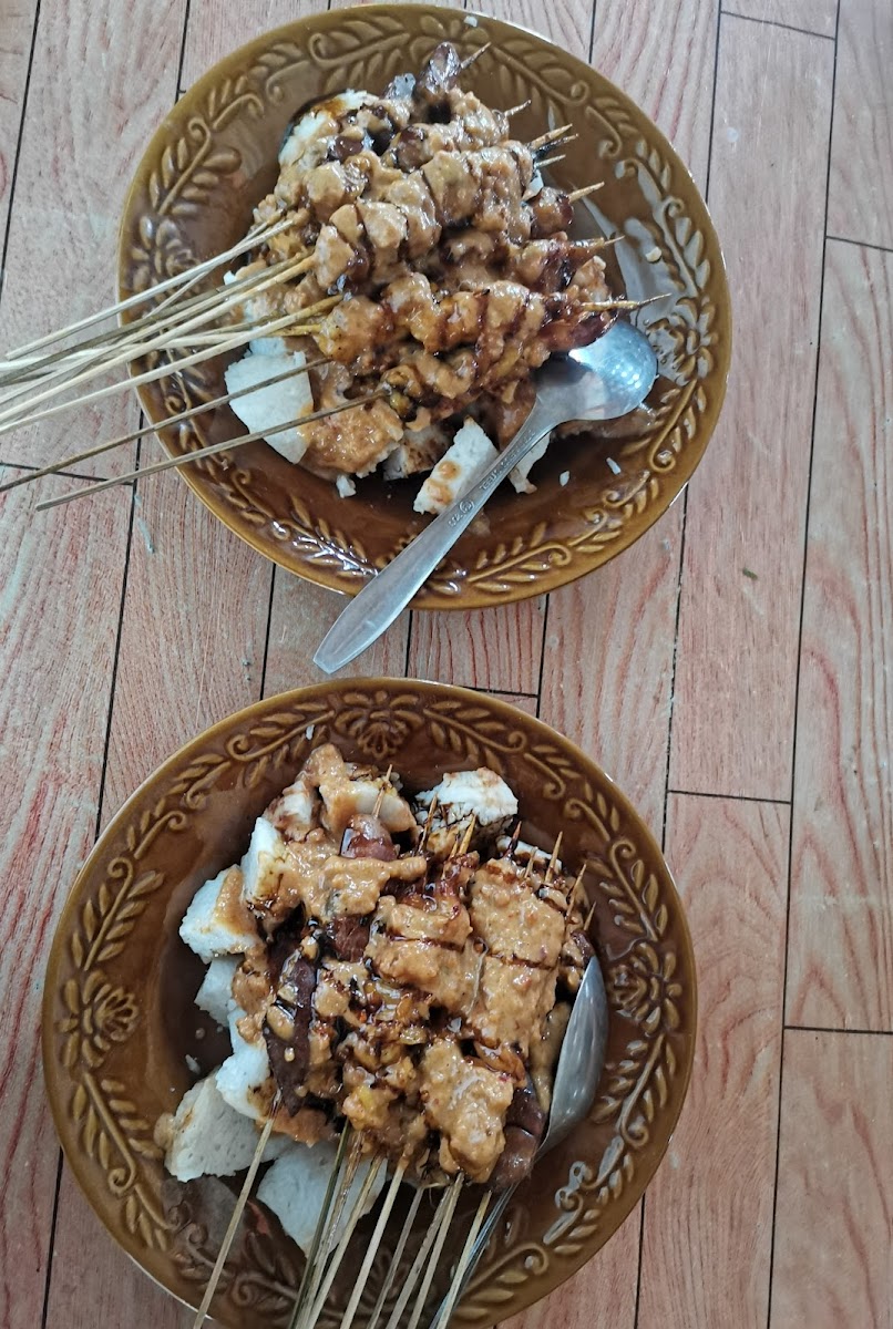 Sate ayam pak topo