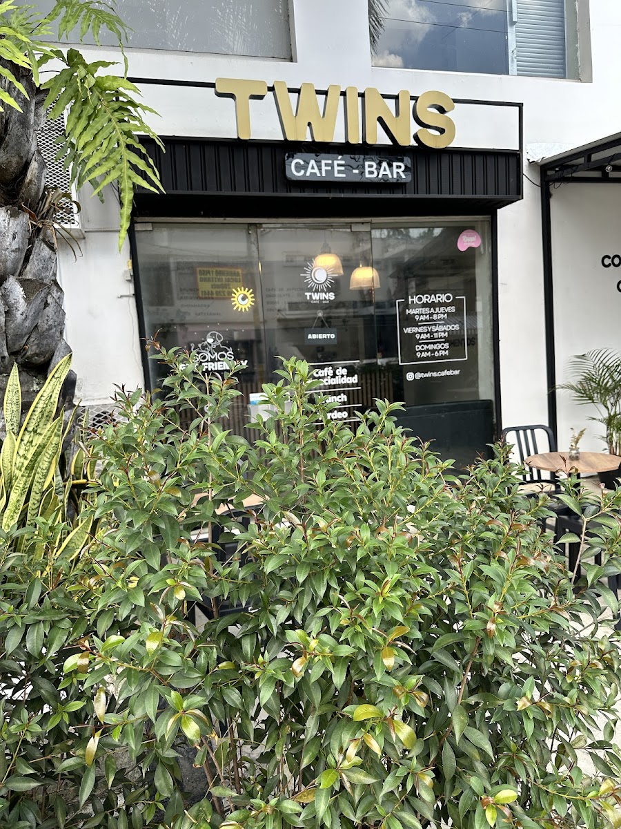 Twins Café-Bar