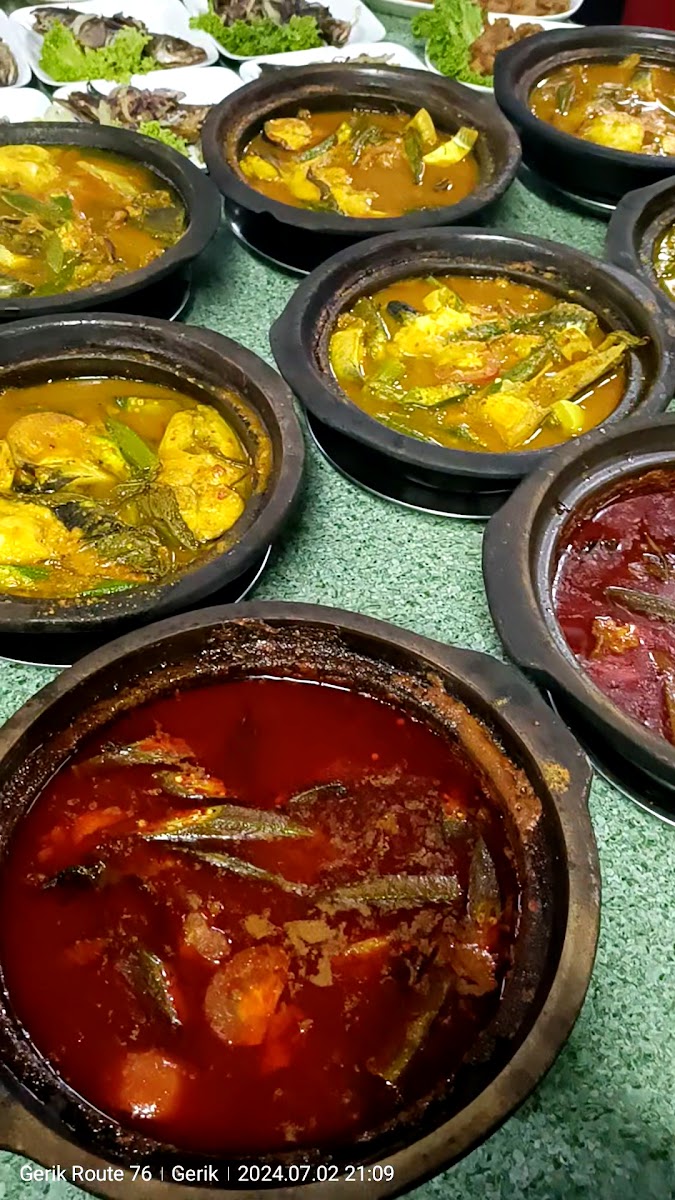Pitstop Gerik Route 76 Claypot Asam Pedas Photo 2