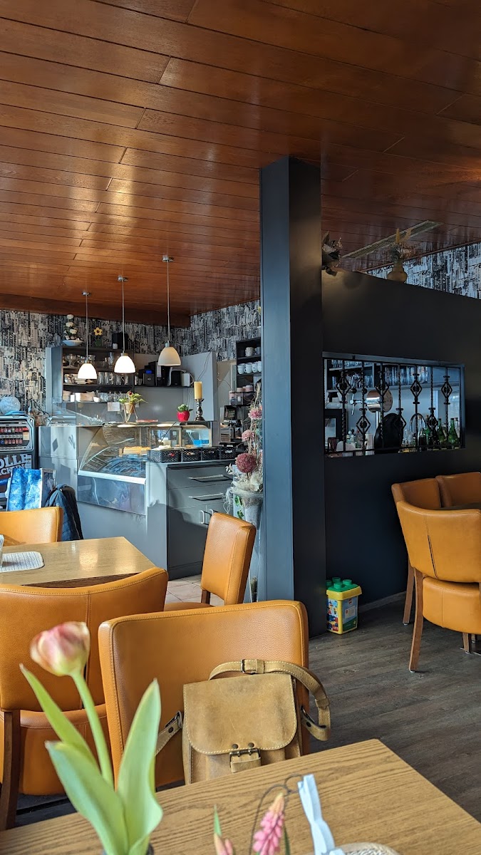Café Hanebrink Photo 4