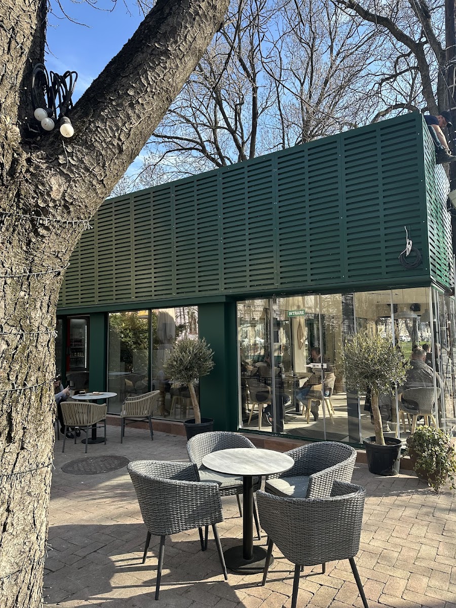 Petit Cafe