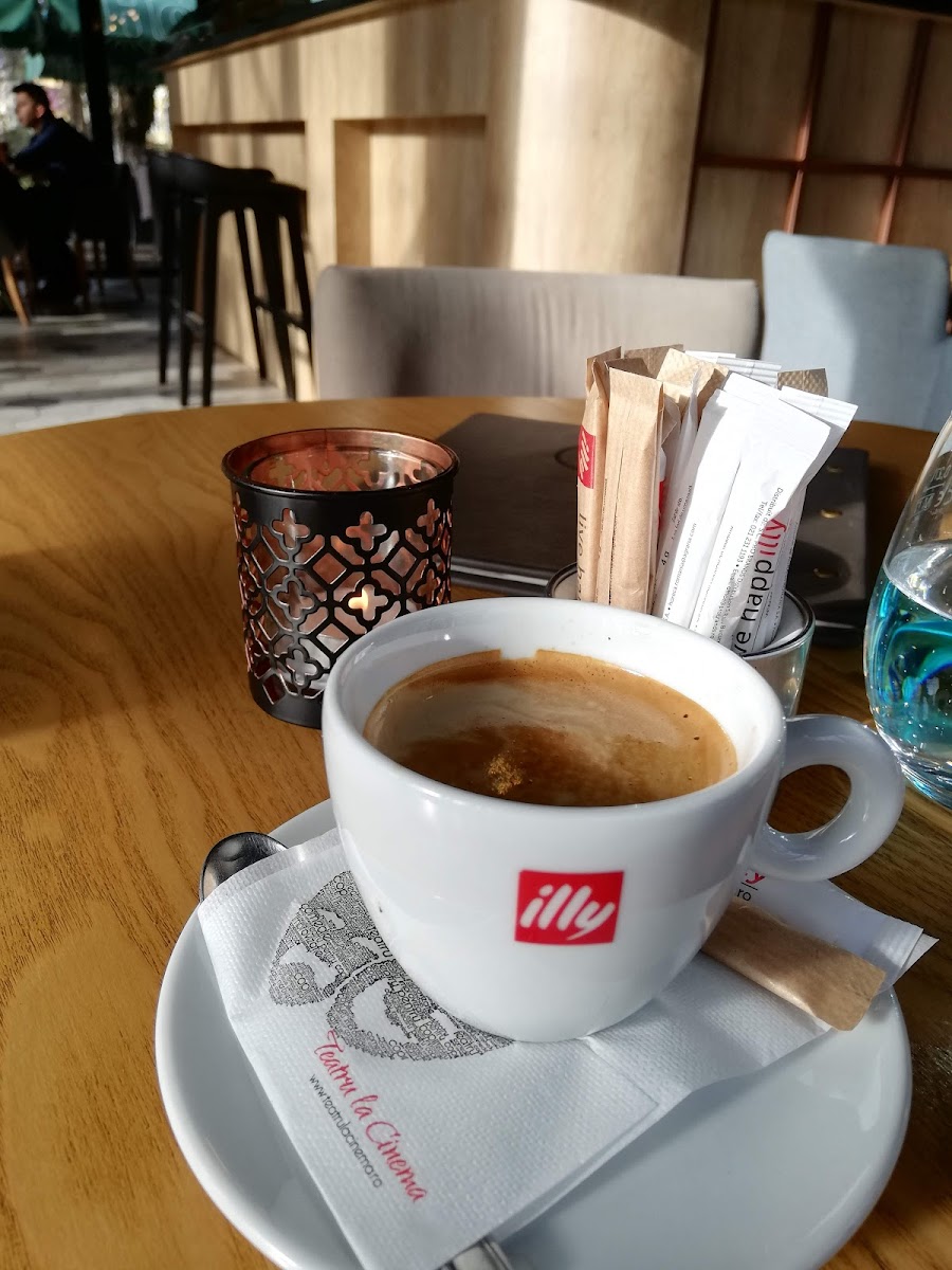 Petit Cafe Photo 6
