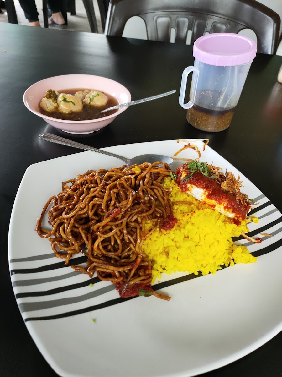 Warung Mee Tauhu D'Maya Photo 3