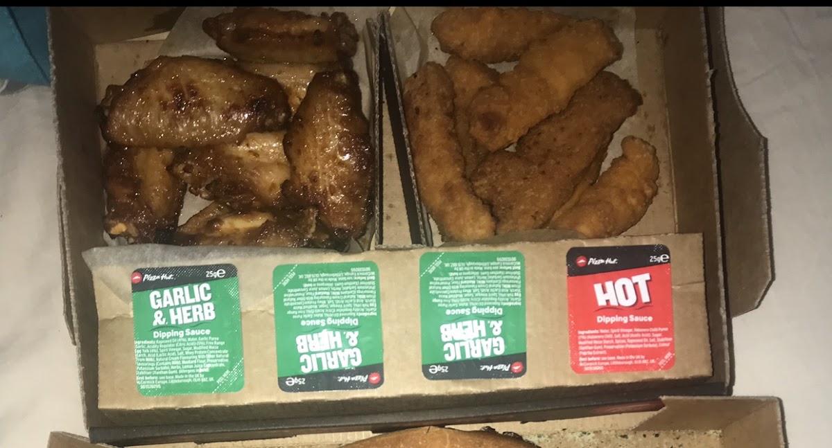 Pizza Hut Southgate Photo 7