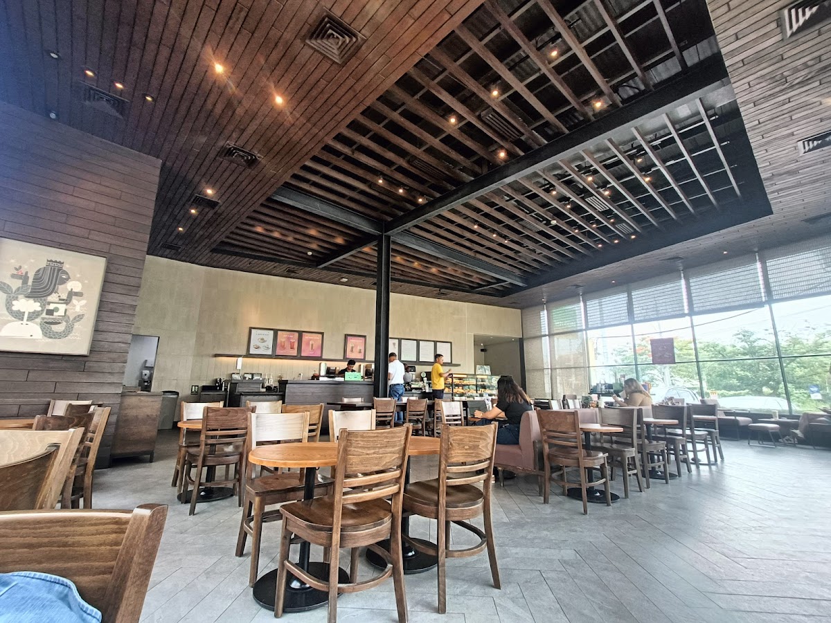 Starbucks Diversion Road Photo 3