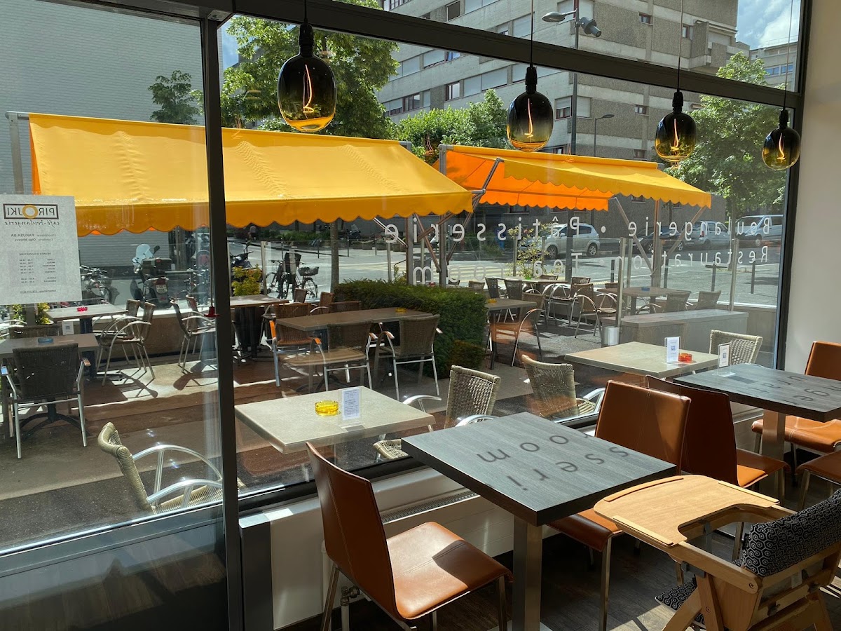 Pirojki Café-Boulangerie