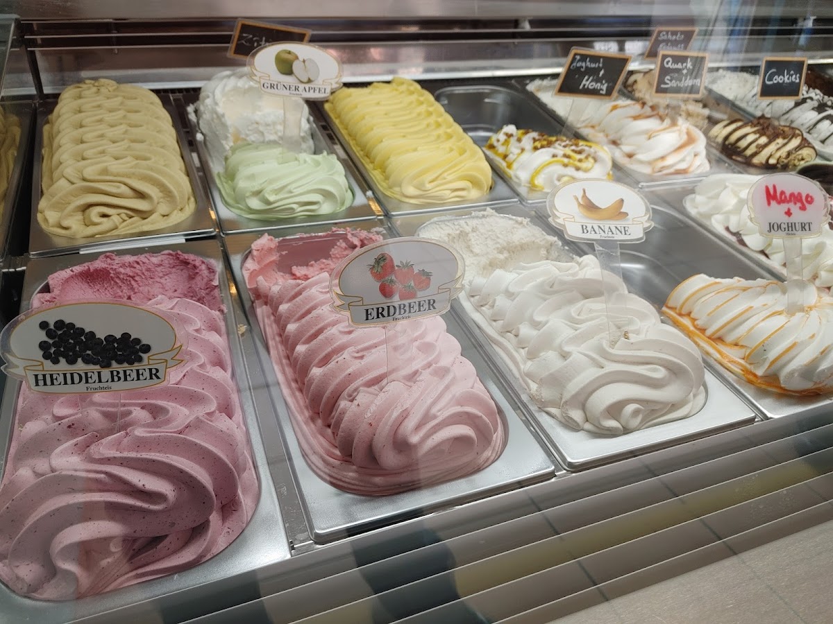 Eiscafe Papatya Photo 2