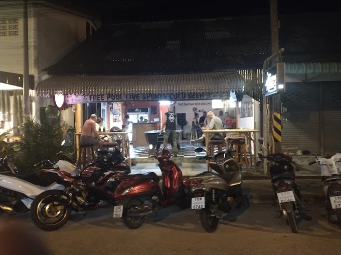 Salty dog bar Koh phangan Photo 3