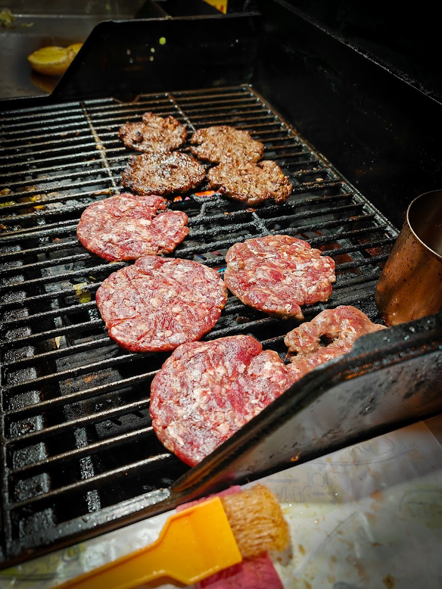 Rony Burger Bakar Photo 4